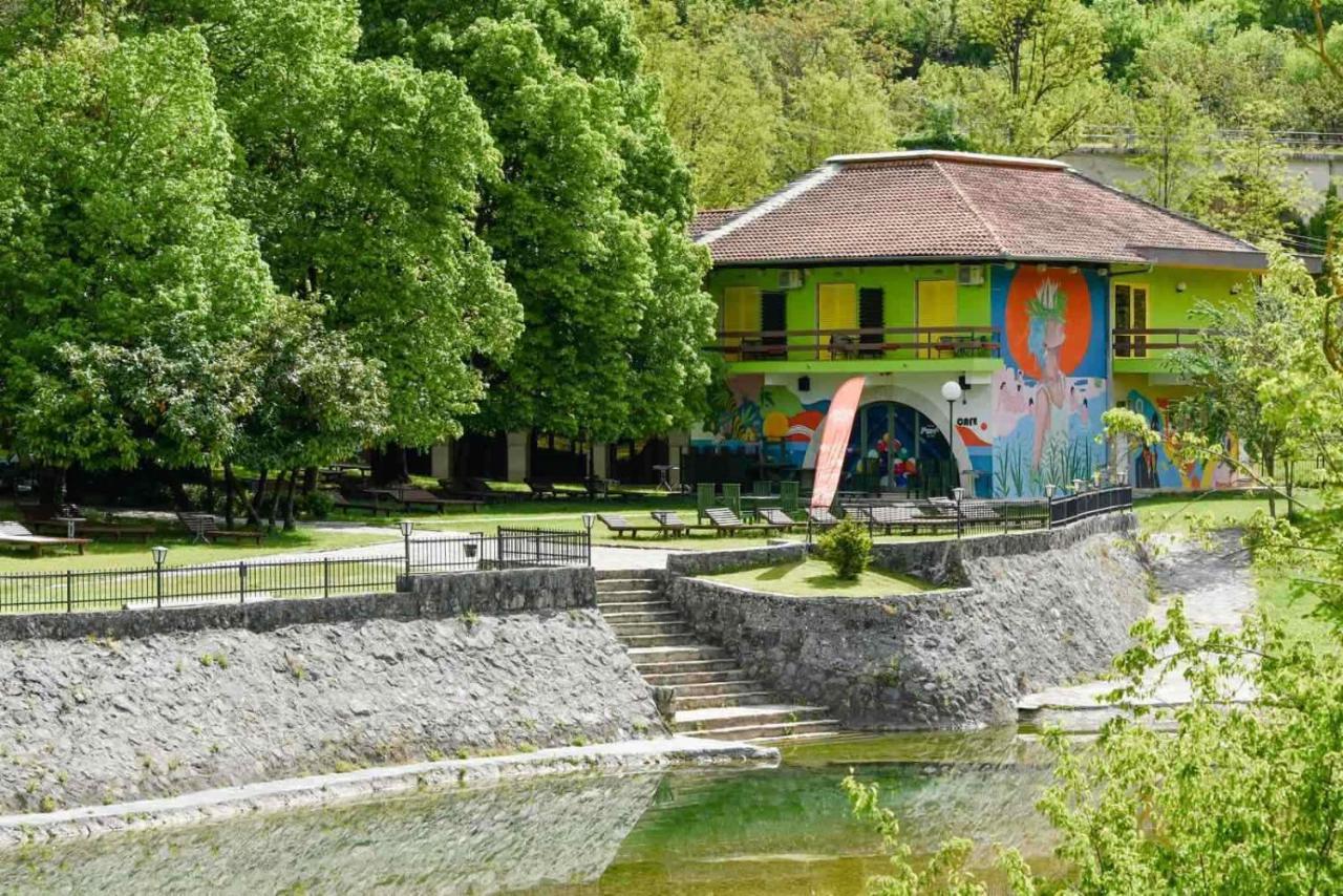 Jazina Hotel Требинє Екстер'єр фото